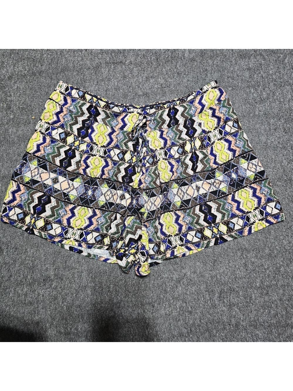 Ella Moss Geometric Short Multicolor M